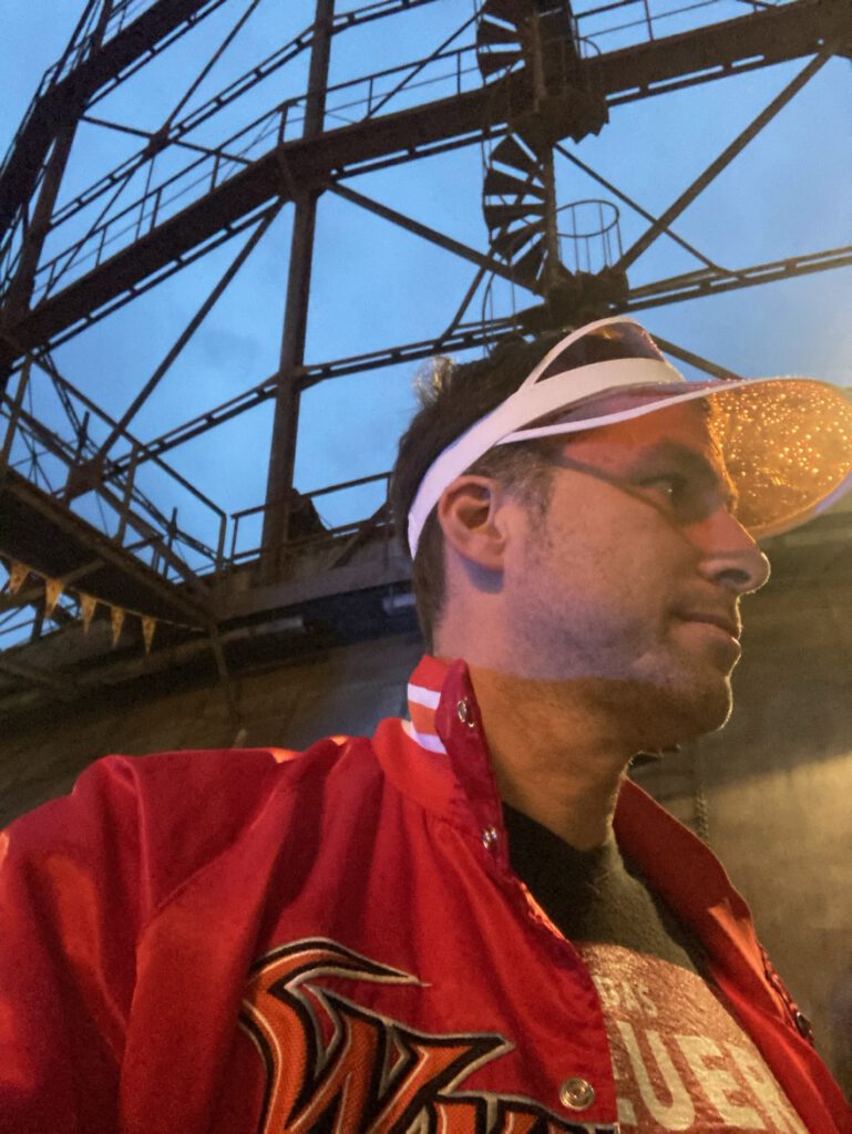 Daniel Fibrile - Sunvisor - Gaskessel - rot